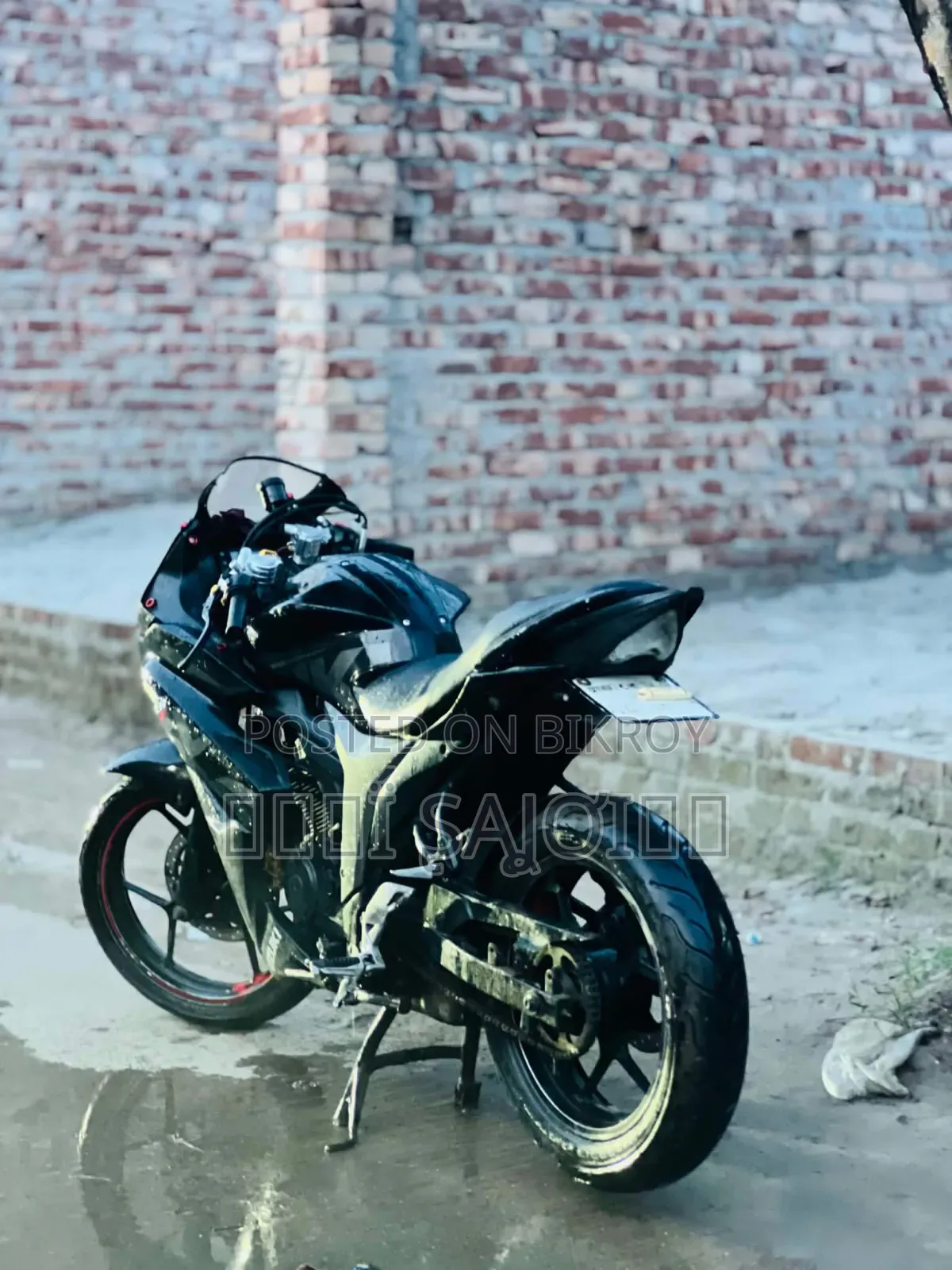 সুজুকি জিক্সার এসএফ ২০১৮ কালো