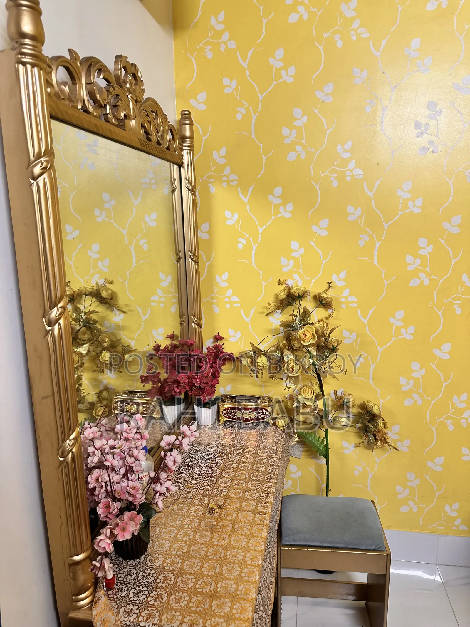 Bed room furniture sell