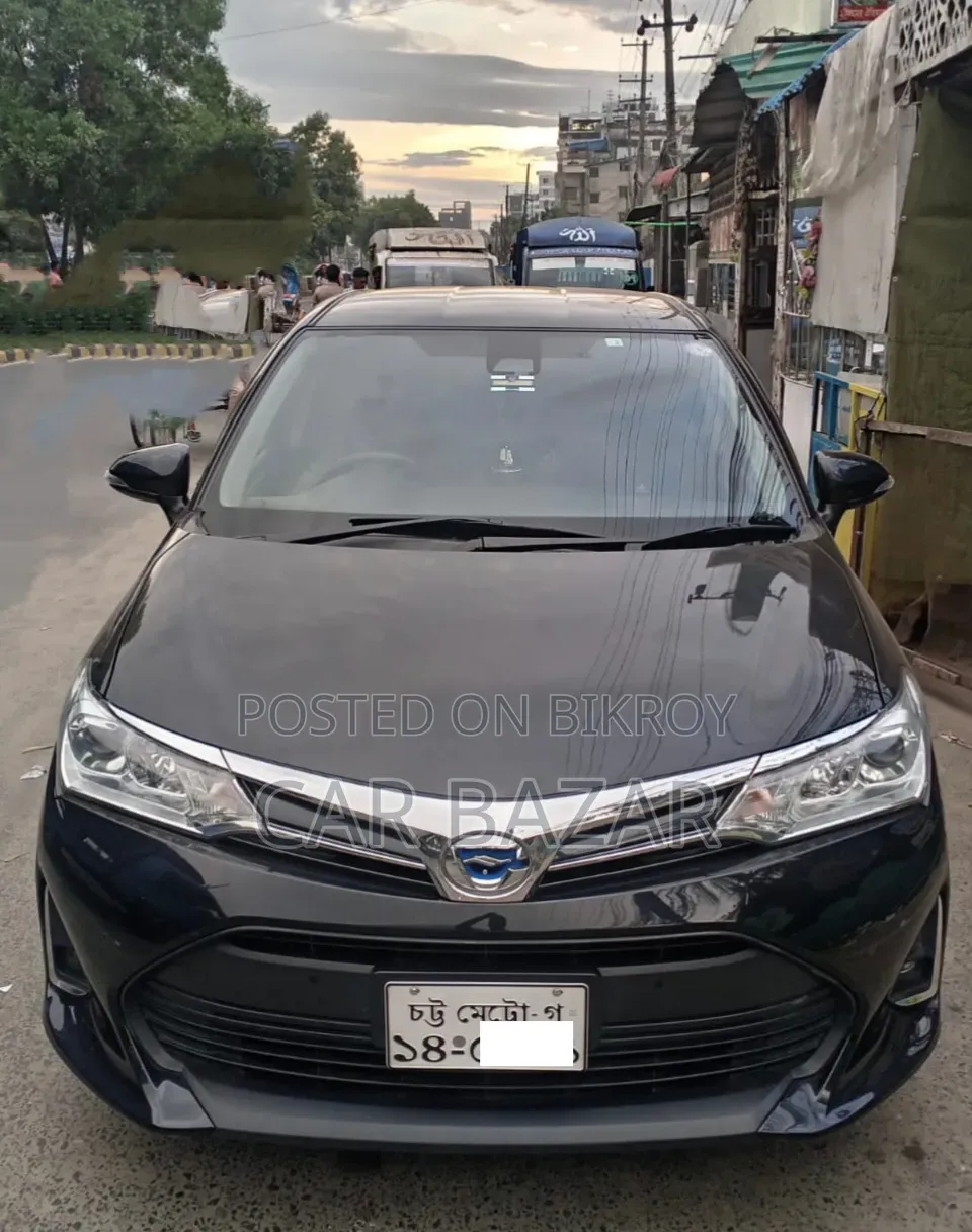 Toyota Corolla Fielder 1.5 Hybrid FWD 2020 Black