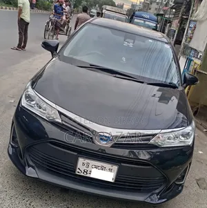 Toyota Corolla Fielder 1.5 Hybrid FWD 2020 Black
