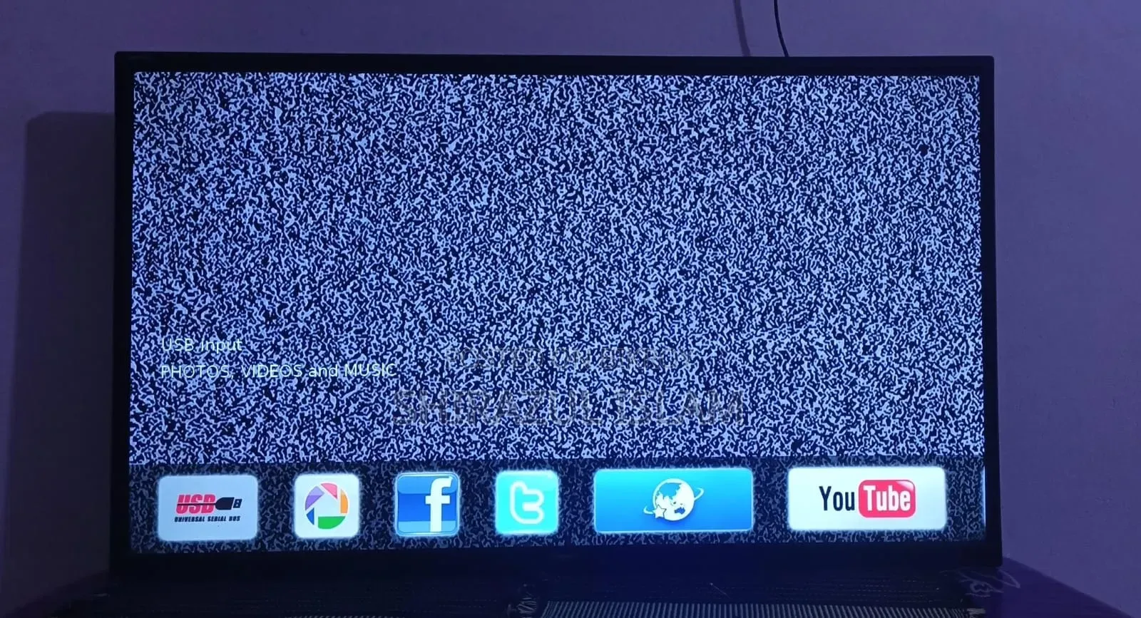 Minister 43 " Smart TV With New 4k Voice Android TV Box