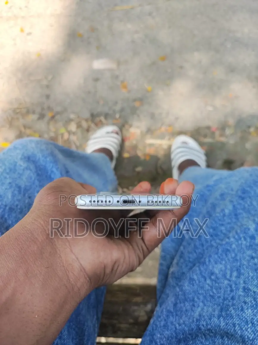 Apple iPhone 8 64 GB White