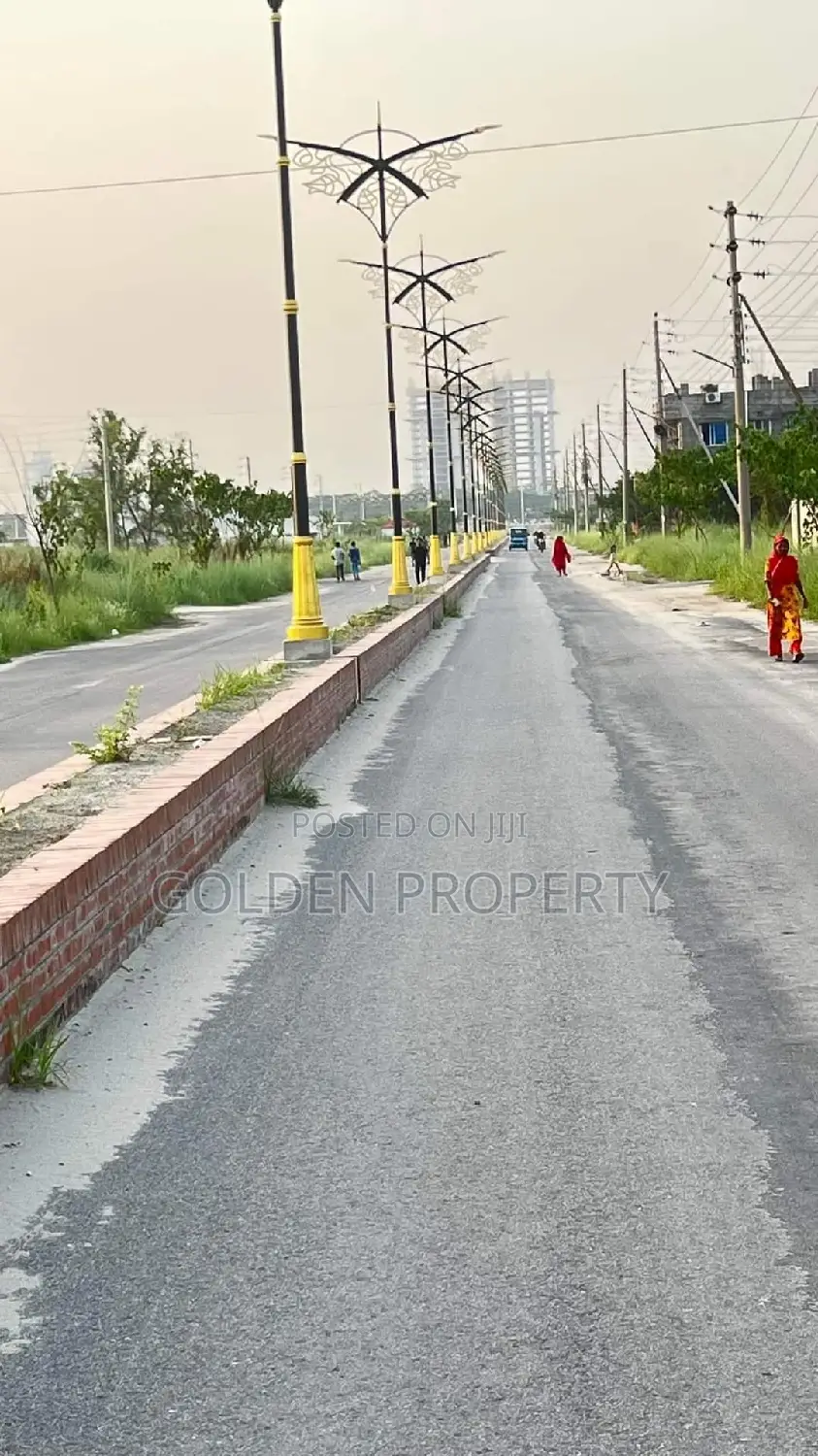 130 Feet Road L Block 3 Katha South Facing Plot Sale