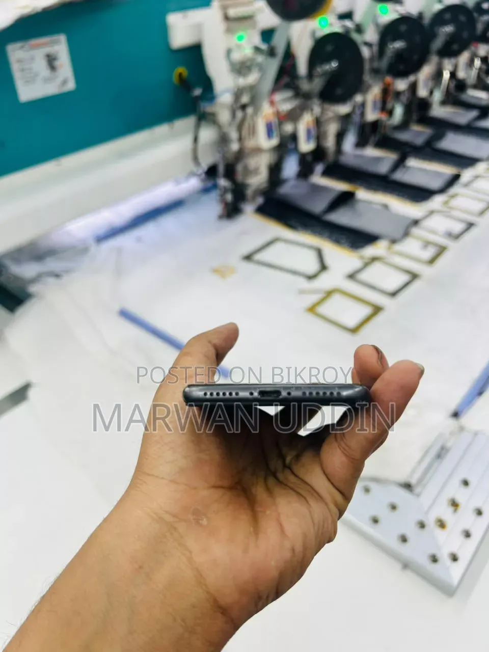 অ্যাপল আইফোন ৮ ৬৪ জিবি ব্ল্যাক