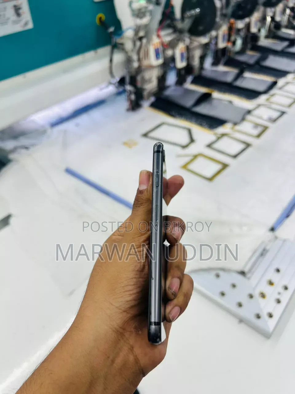 অ্যাপল আইফোন ৮ ৬৪ জিবি ব্ল্যাক