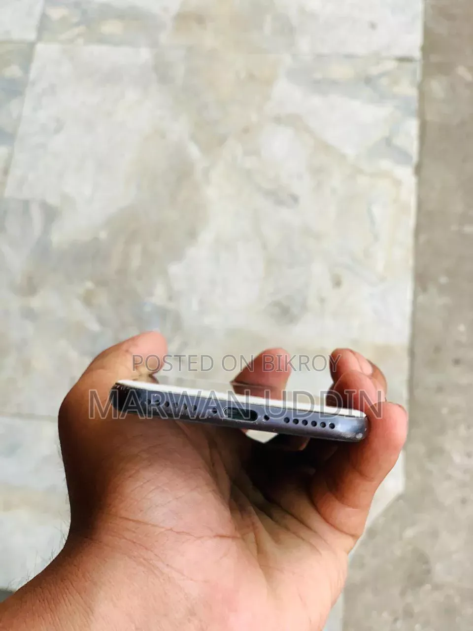 অ্যাপল আইফোন ৮ ৬৪ জিবি ব্ল্যাক