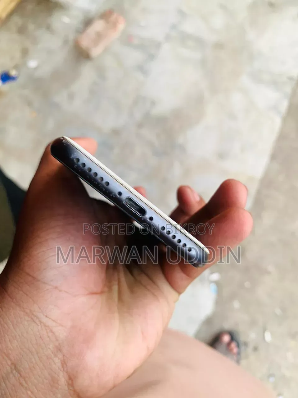 অ্যাপল আইফোন ৮ ৬৪ জিবি ব্ল্যাক