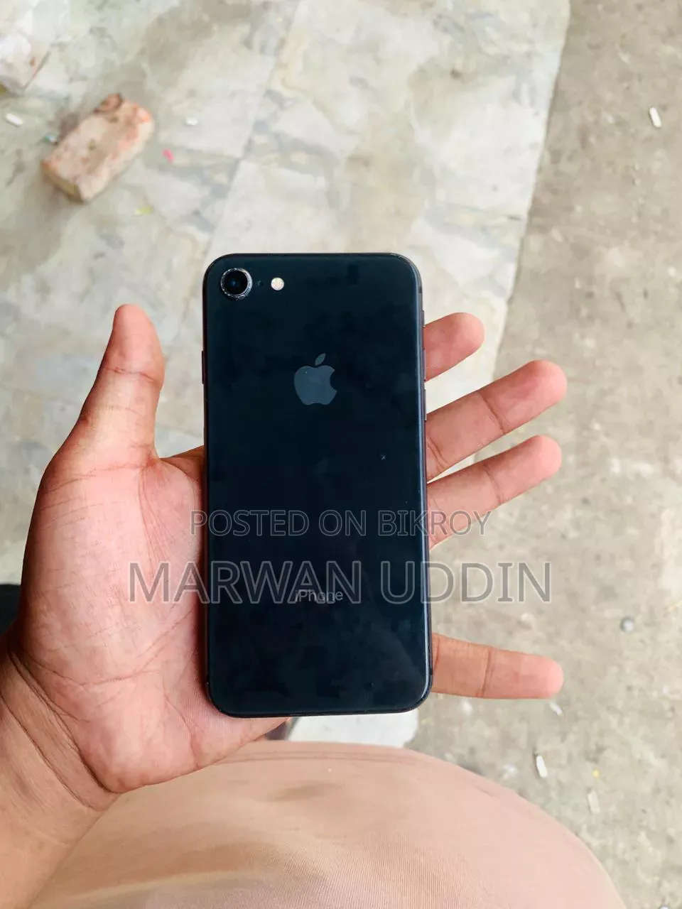 অ্যাপল আইফোন ৮ ৬৪ জিবি ব্ল্যাক