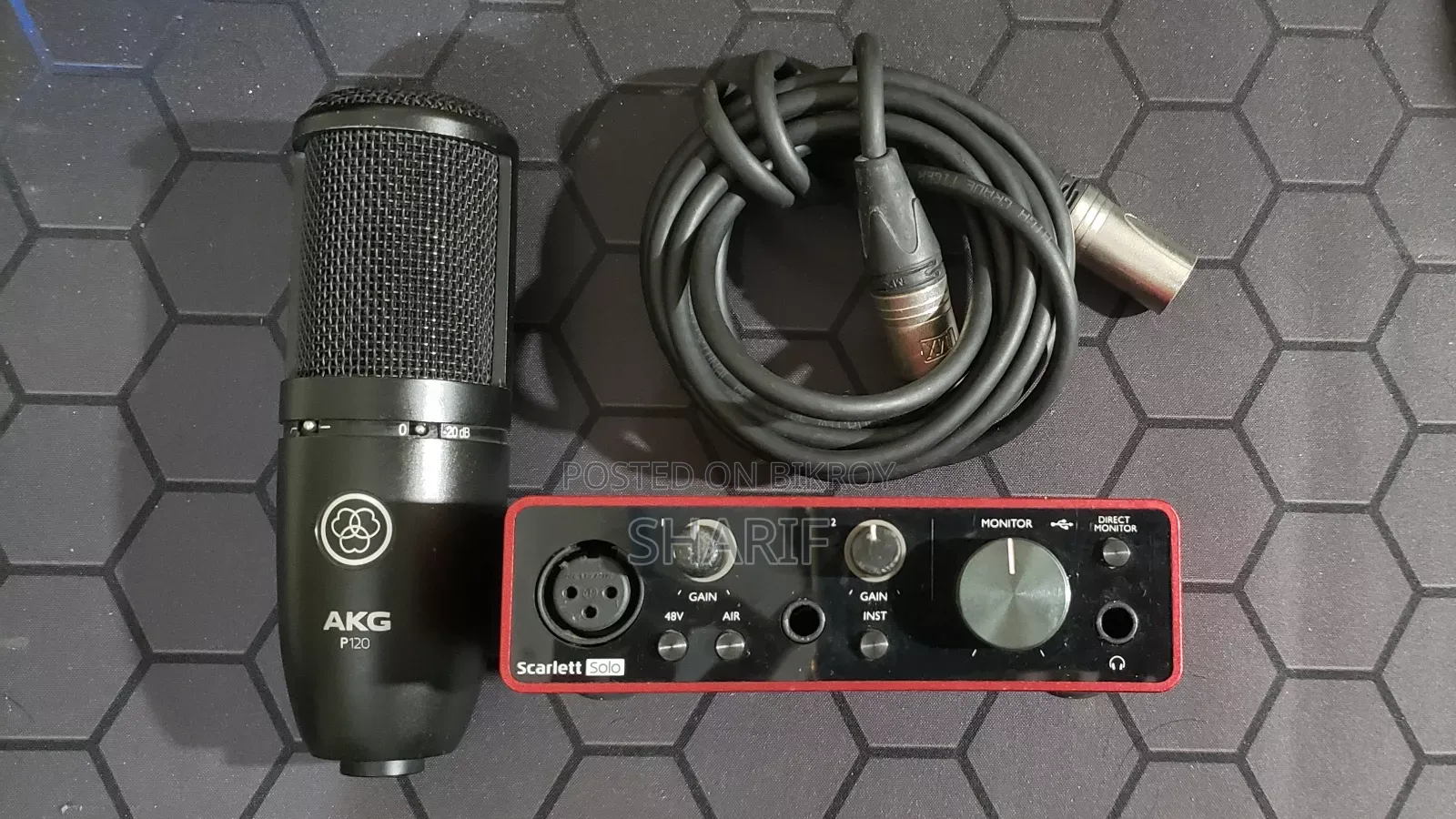 AKG P120 মাইক্রোফোন + Focusrite Scarlett Solo ৩য় জেনারেশন অডিও ইন্টারফেস – কম্বো