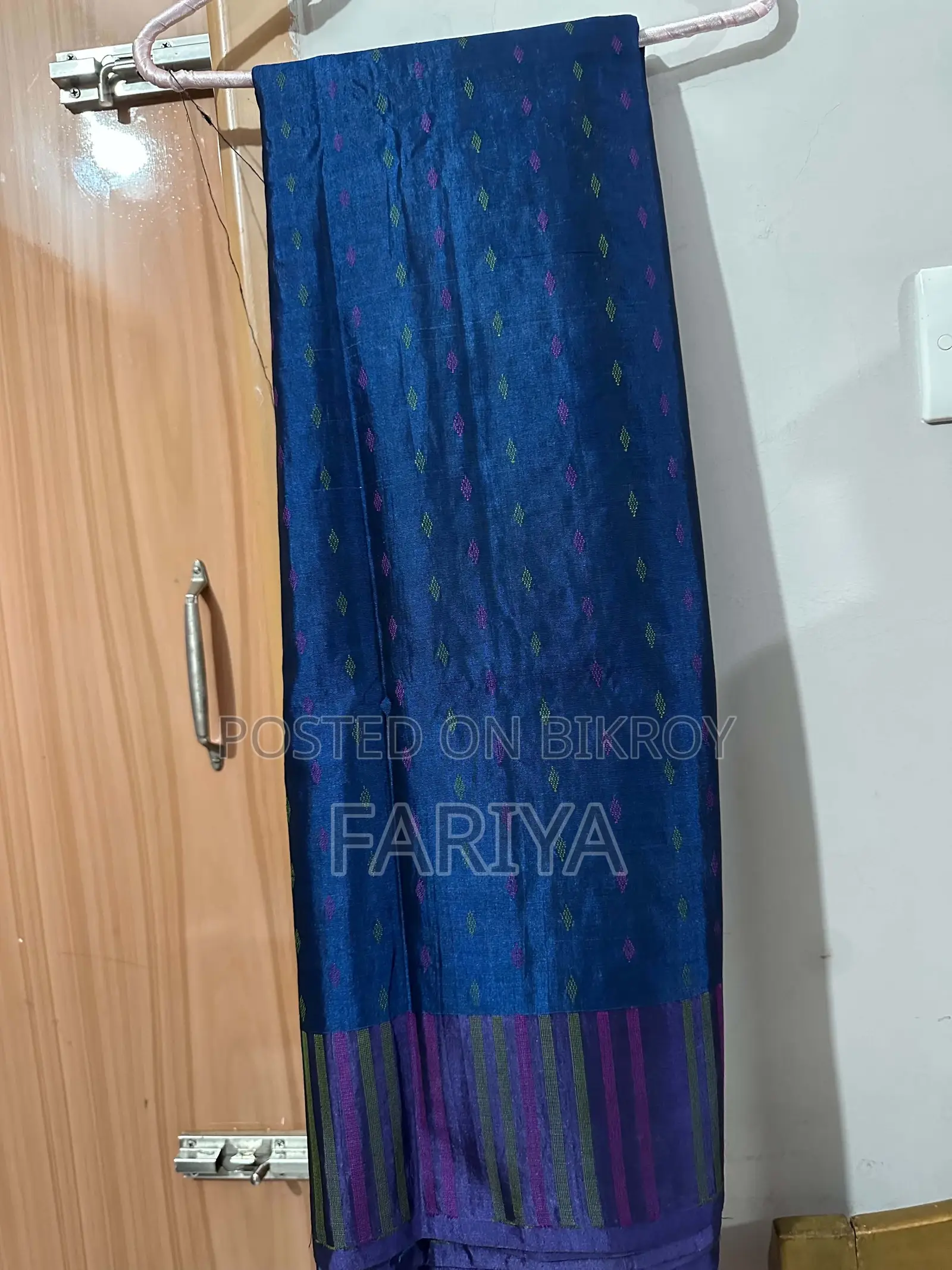 ব্লাউজ পিস সহ শাড়ি