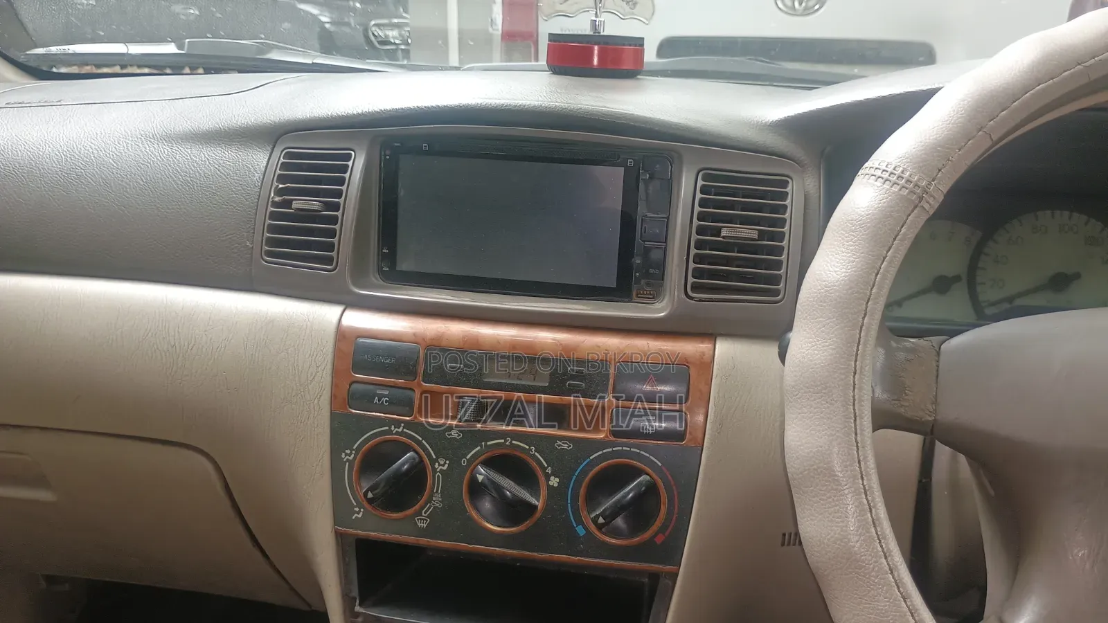 Toyota Corolla 2001 White