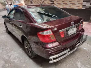 টয়োটা প্রিমিও ২০০২ মেরুন