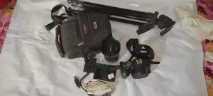 ক্যানন ২০০ডি ক্যামেরা