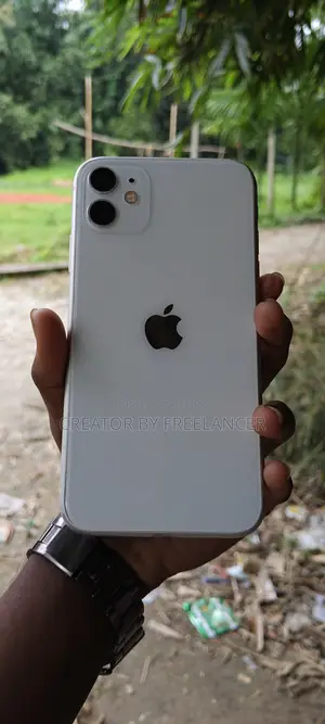 অ্যাপল আইফোন ১১ ৬৪ জিবি হোয়াইট