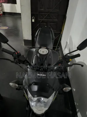 সুজুকি জিক্সার ২০২৫ কালো