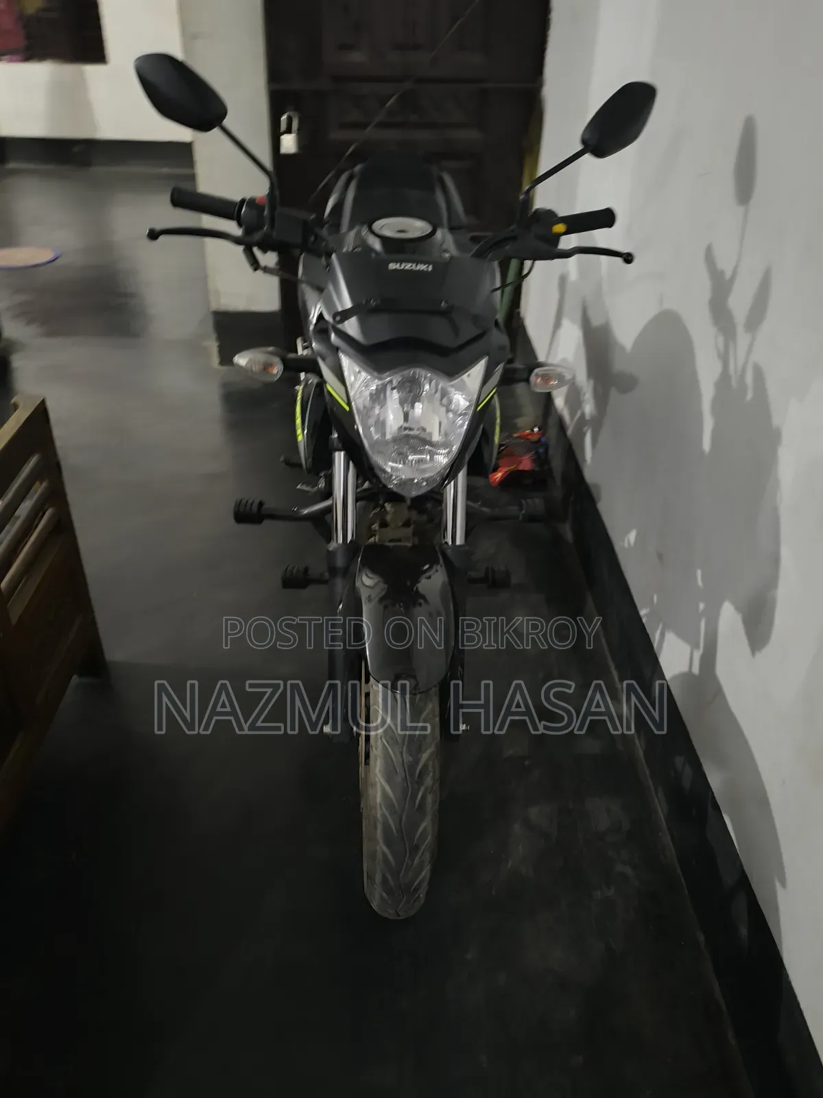 সুজুকি জিক্সার ২০২৫ কালো