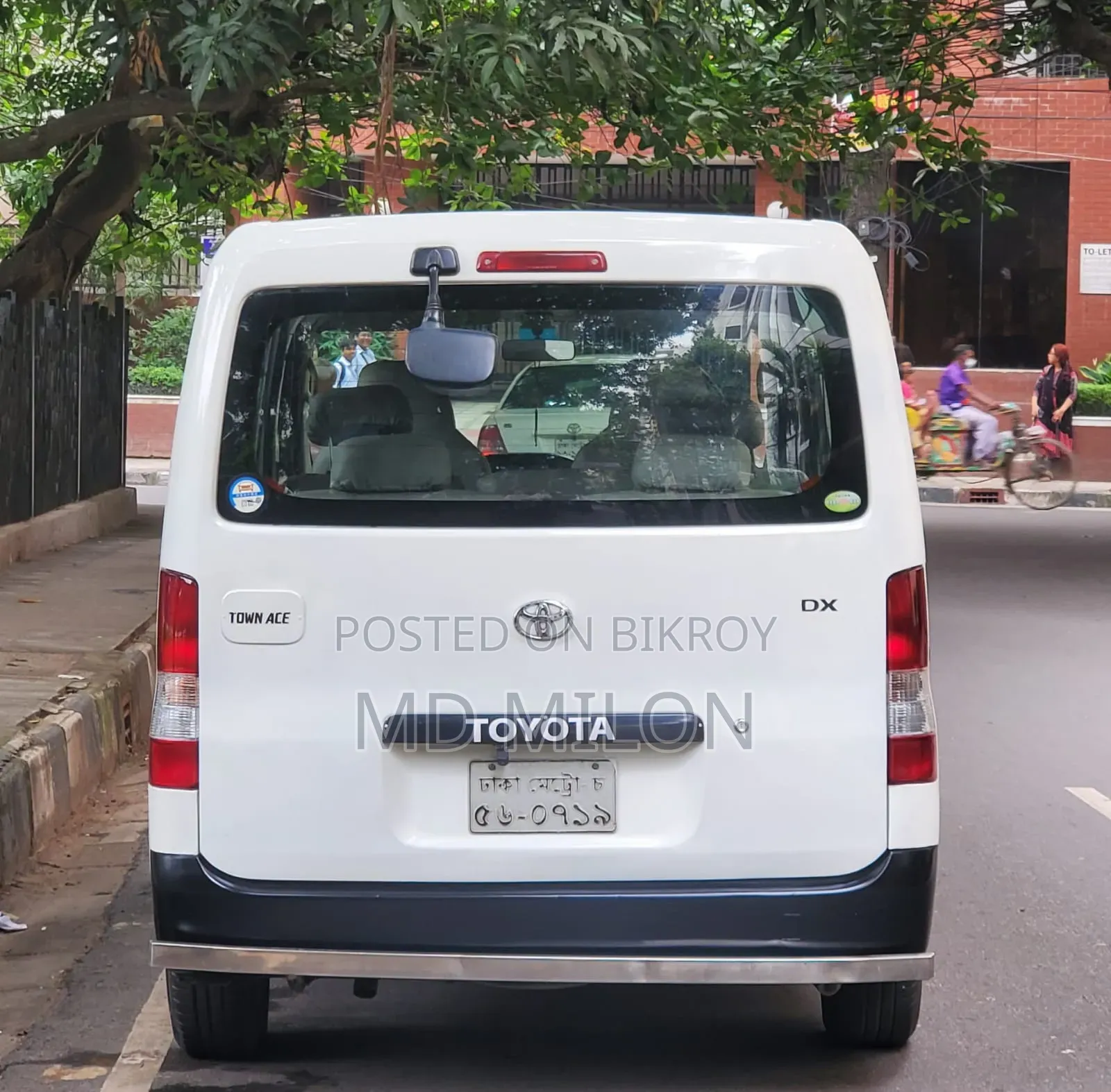 Toyota Noah 2.0 143hp AWD (৮ সিটার) ২০১০ সাদা