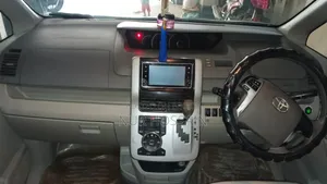 2012 Silver Toyota Noah 2.0 143hp All-Wheel Drive (7 Seater)