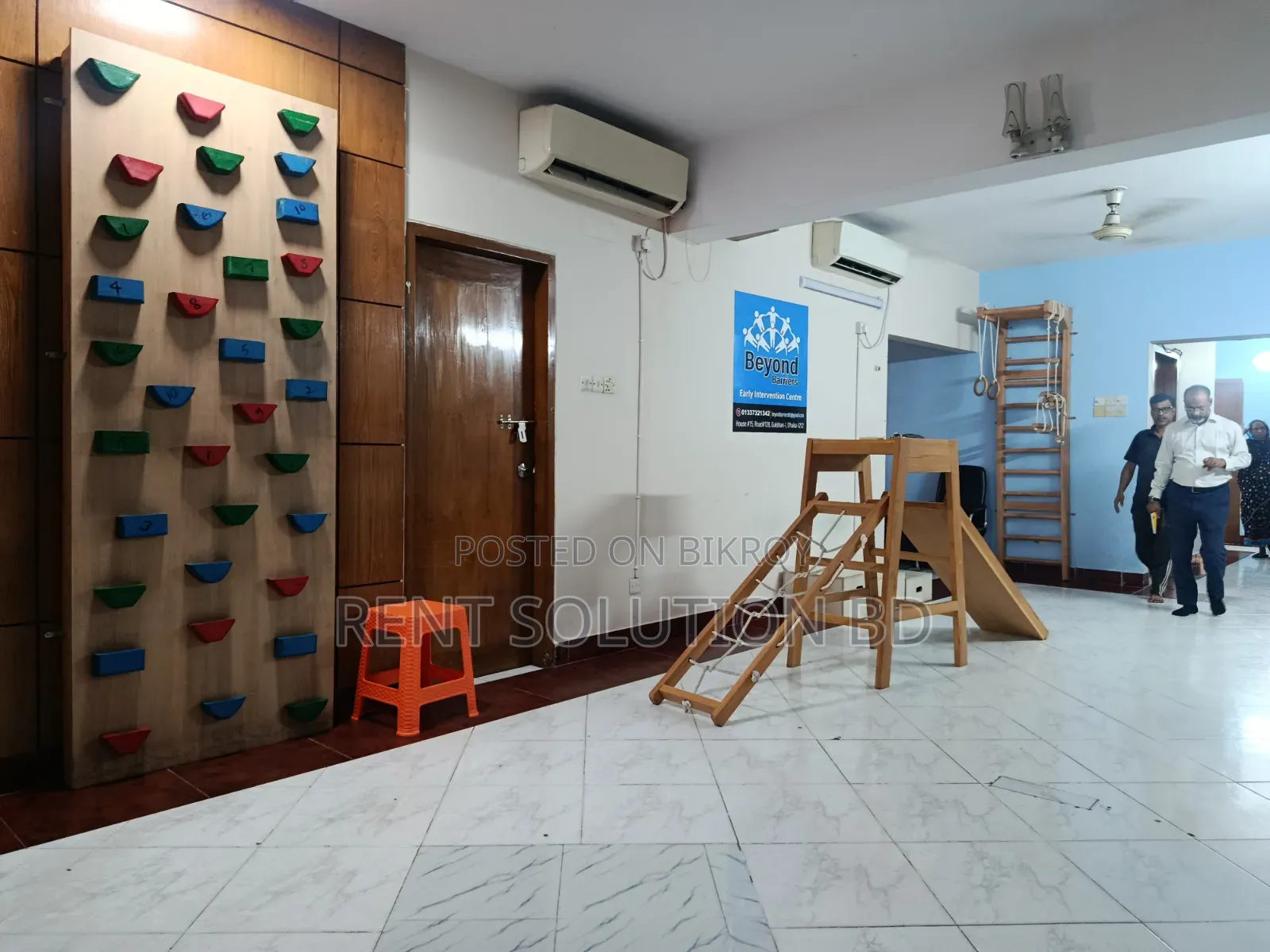 Semi Furnished 3500 SQFT Office Space Rent at Gulshan 1