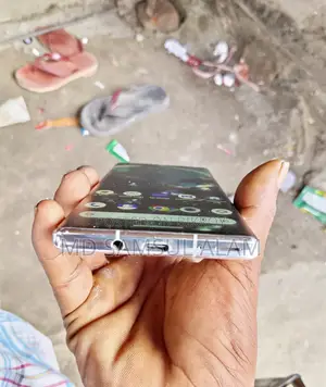 Sharp Aquos R6 128 GB