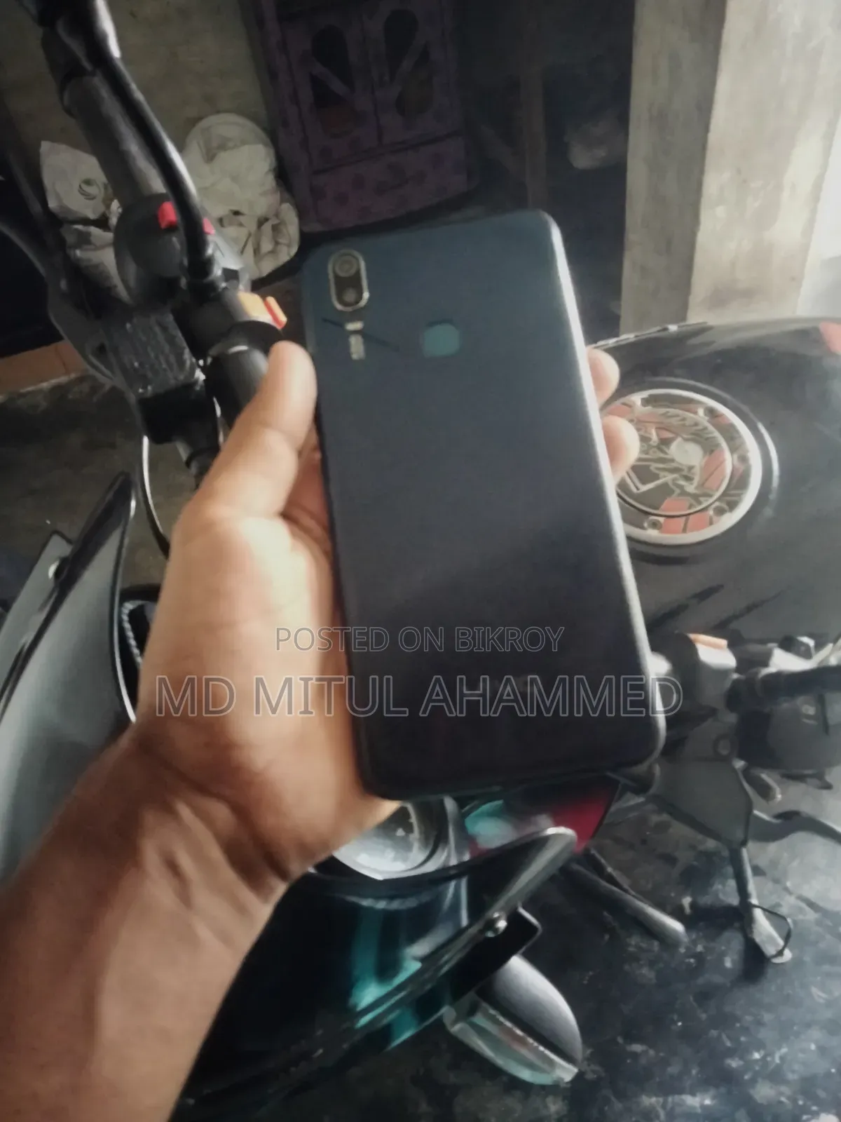 Vivo Y11 32 GB Blue