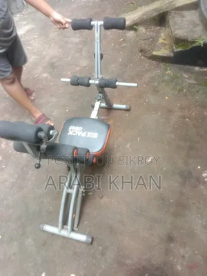 সিক্স প্যাকার ব্যায়াম মেশিন
