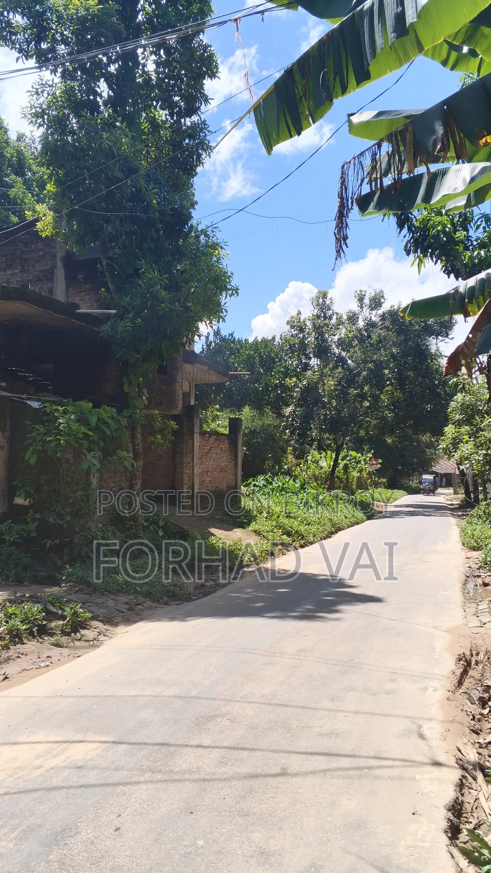রামগড়ের মরিয়ম মঞ্জিলে ২ বেডরুমের বাড়ি বিক্রয়ের জন্য