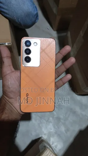 Vivo Y200e 128 GB Orange
