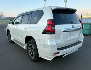 Toyota Land Cruiser Prado 2.7 2023 Pearl