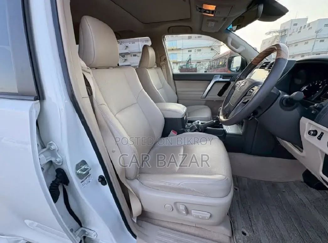Toyota Land Cruiser Prado 2.7 2023 Pearl