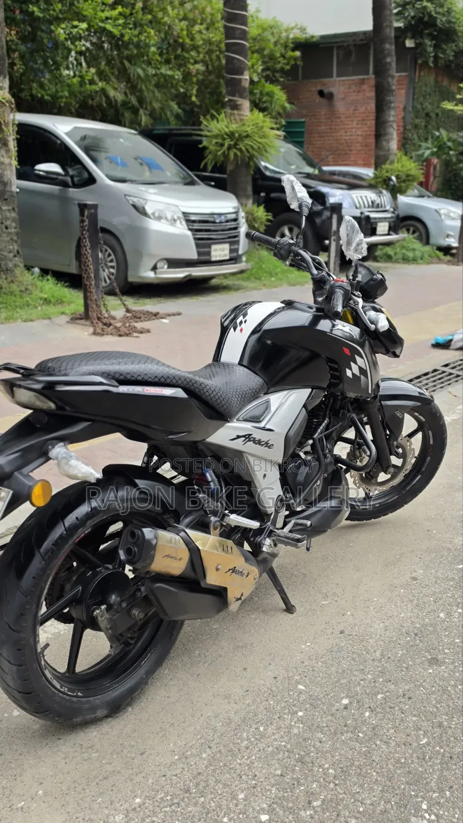 TVS Apache 160 4V 2021 কালো