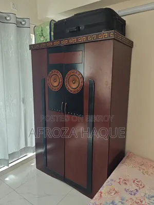 কিং সাইজ আলমারি