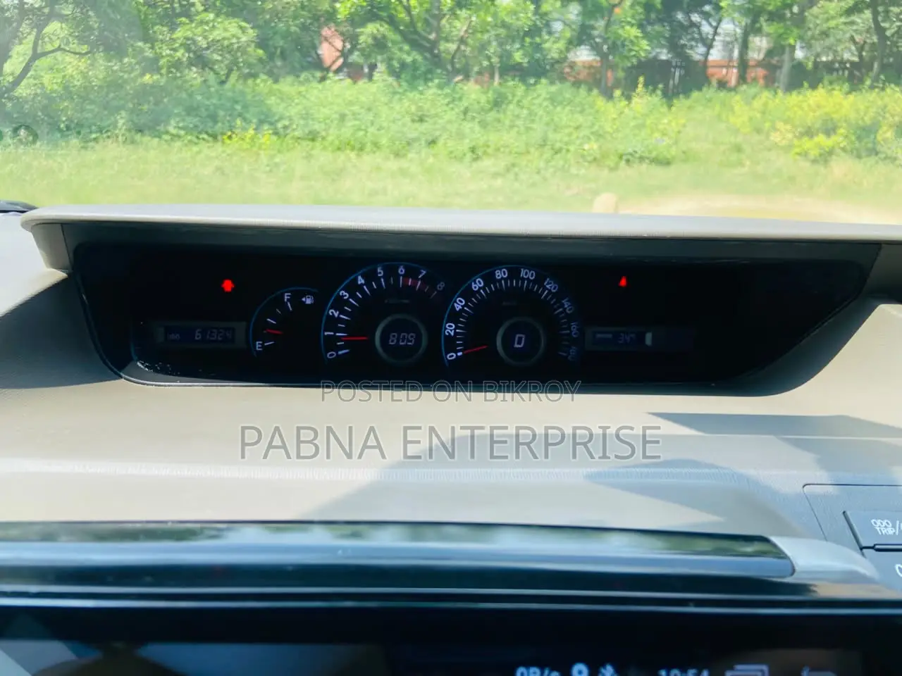 টয়োটা নোয়া ২০০৯ পার্ল