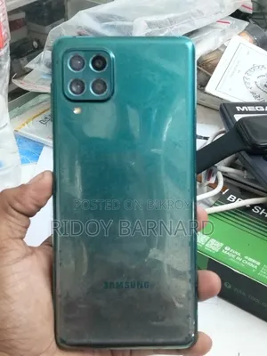 Samsung Galaxy M62 128 GB Green