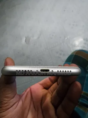 Apple iPhone 11 64 GB White