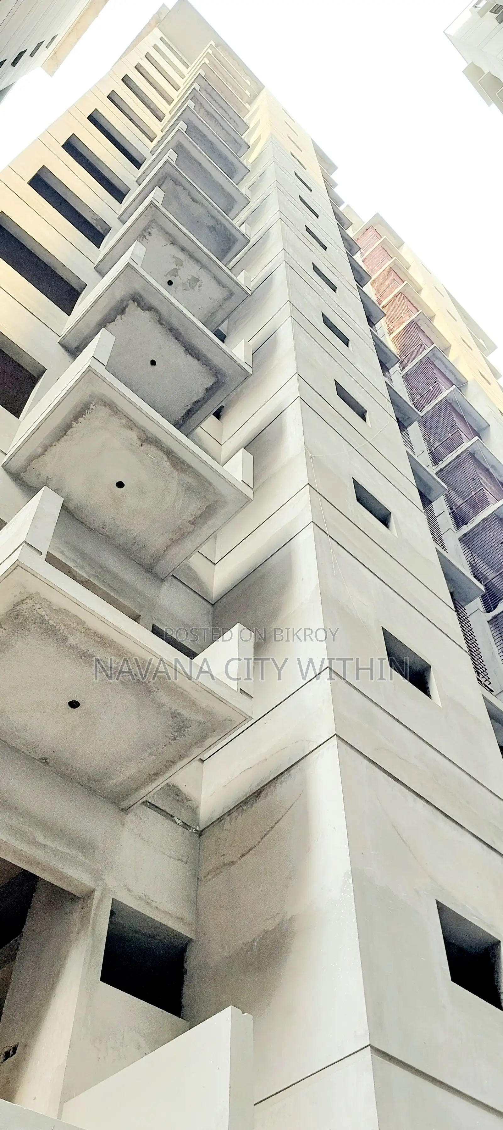 3bdrm Condo in Mirpur for sale