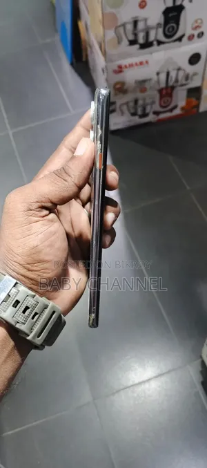টেকনো ক্যামন ৪০ প্রো ৪জি ২৫৬ জিবি ব্ল্যাক