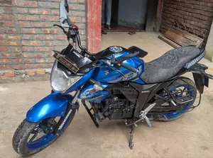 সুজুকি জিক্সার ২০১৭ ব্লু