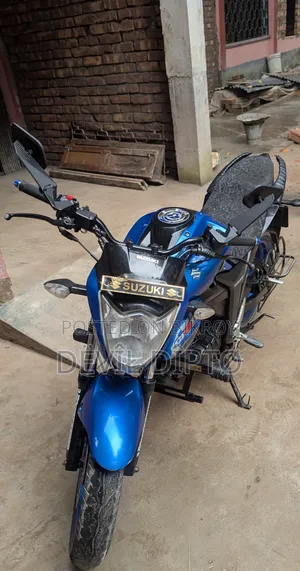 সুজুকি জিক্সার ২০১৭ ব্লু