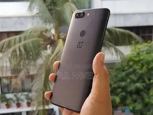 OnePlus 5T 64 GB Black