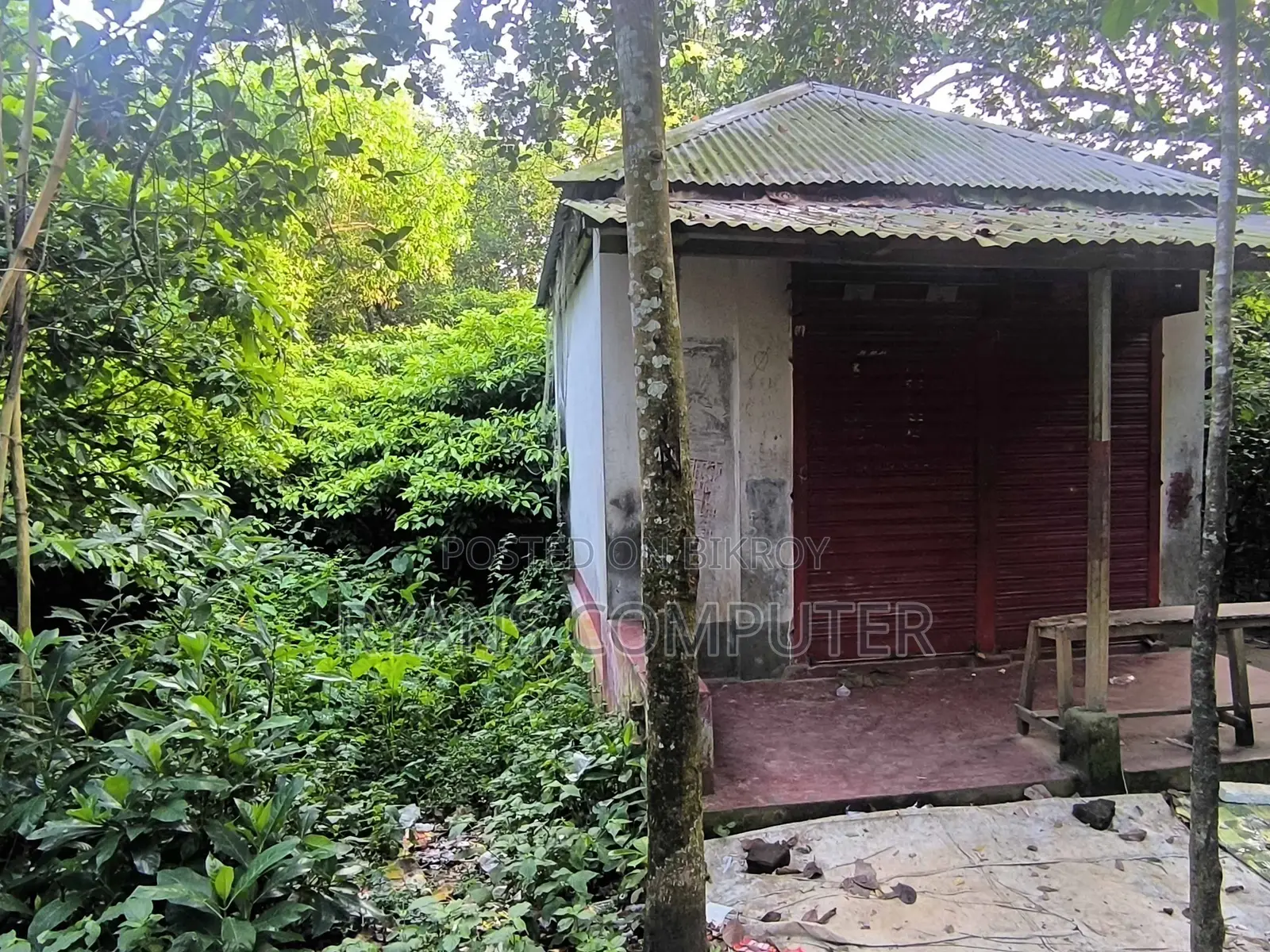 6-7 decimals of land for sale near Sharifpur Madrasah by the roadside