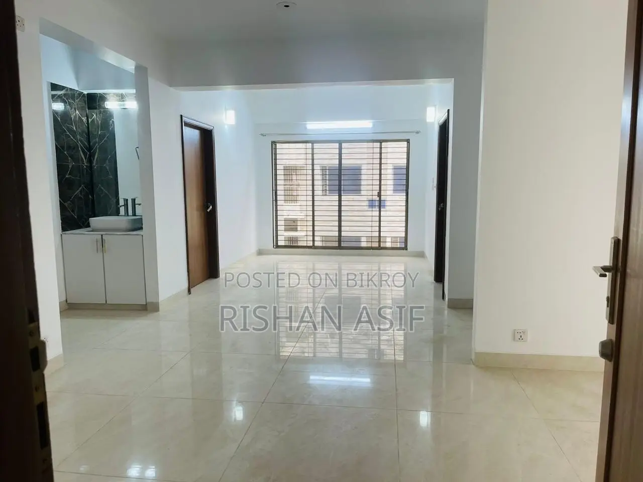 ৩ বেডরুম অ্যাপার্টমেন্ট বসুন্ধরা বিক্রয়ের জন্য