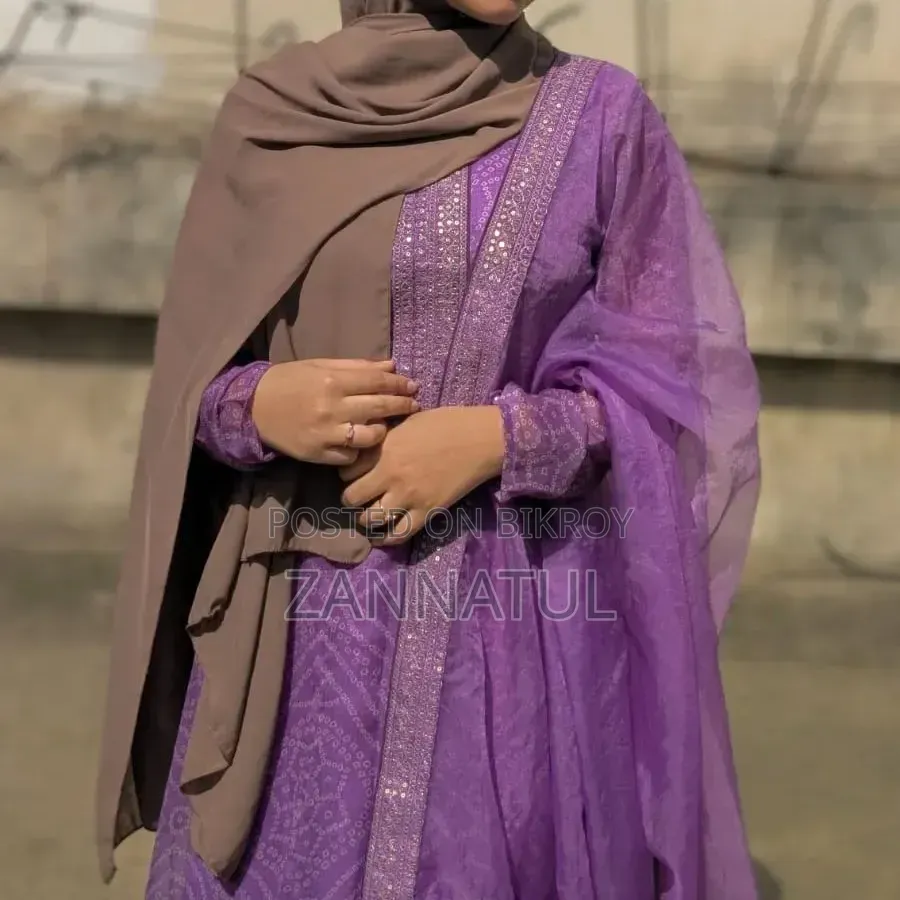সম্পূর্ণ সেলাই করা রেডিমেড থ্রি পিস