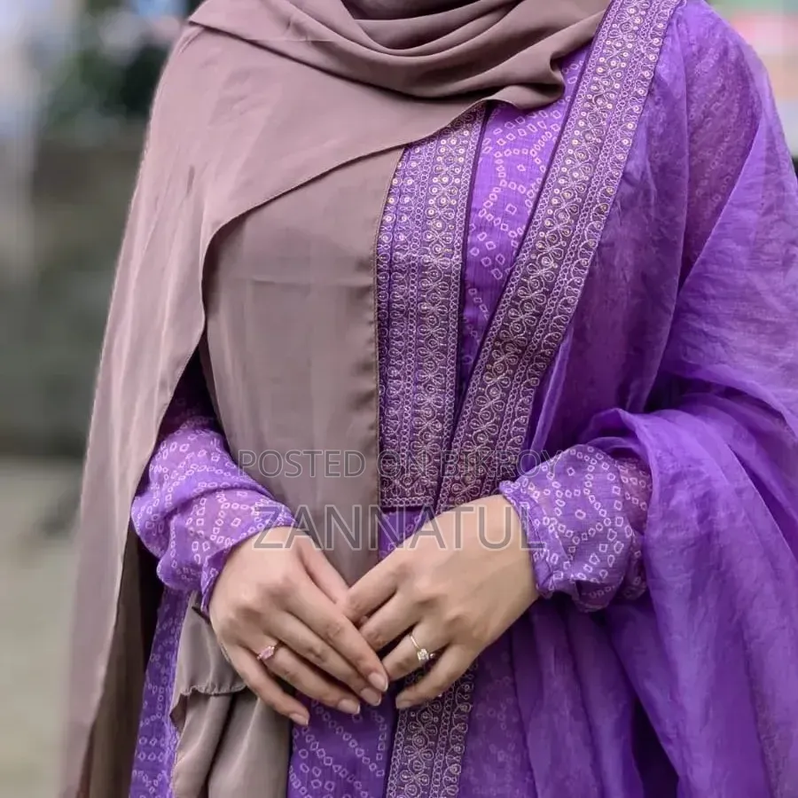 সম্পূর্ণ সেলাই করা রেডিমেড থ্রি পিস
