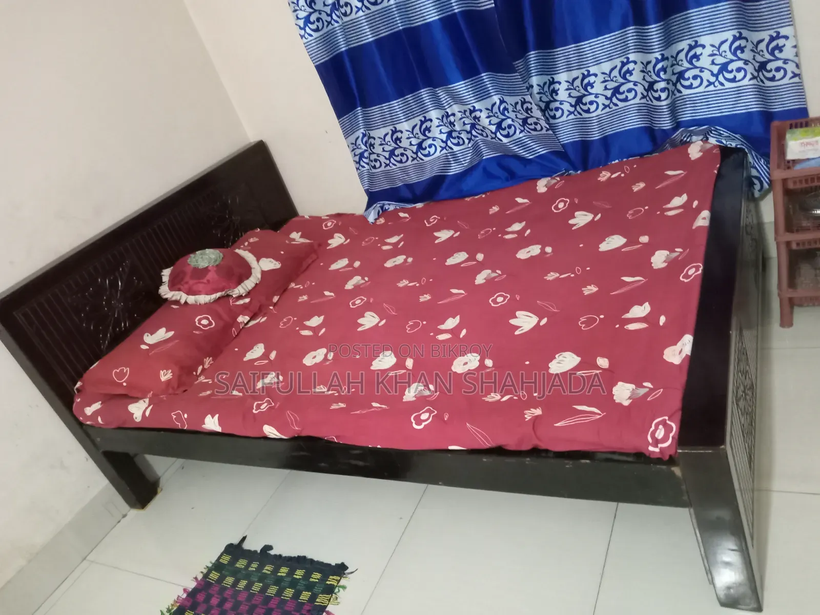 5/7 Feet Bed, Bed Looks Like New