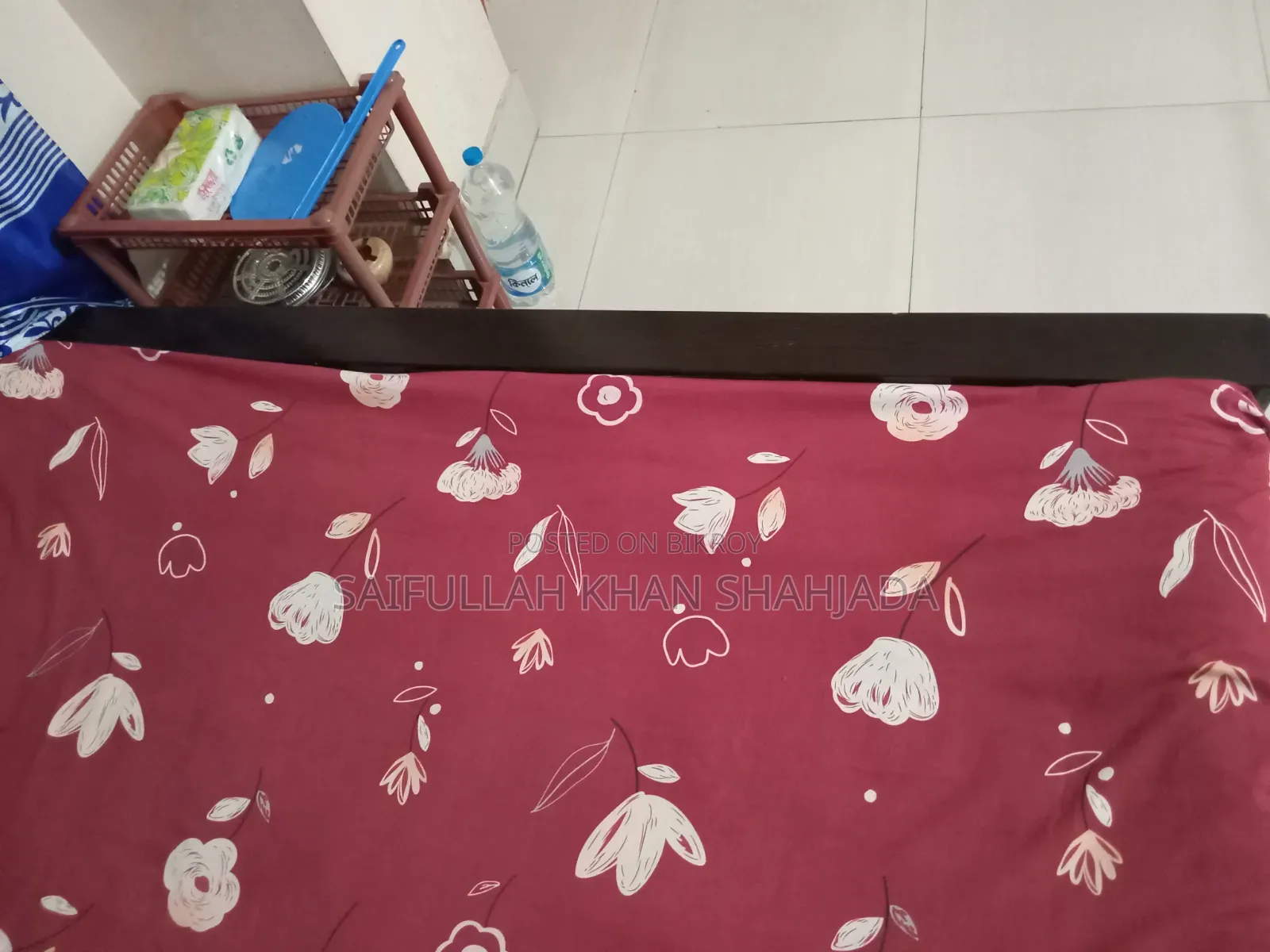 5/7 Feet Bed, Bed Looks Like New