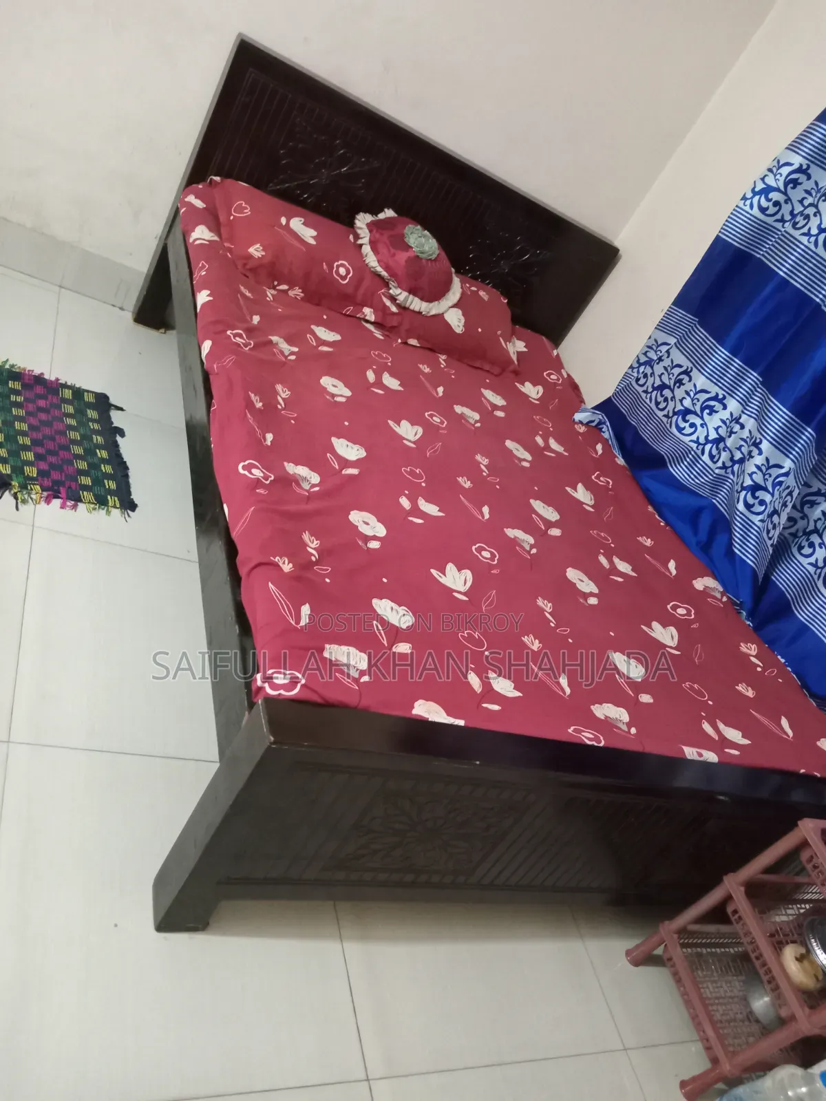 5/7 Feet Bed, Bed Looks Like New