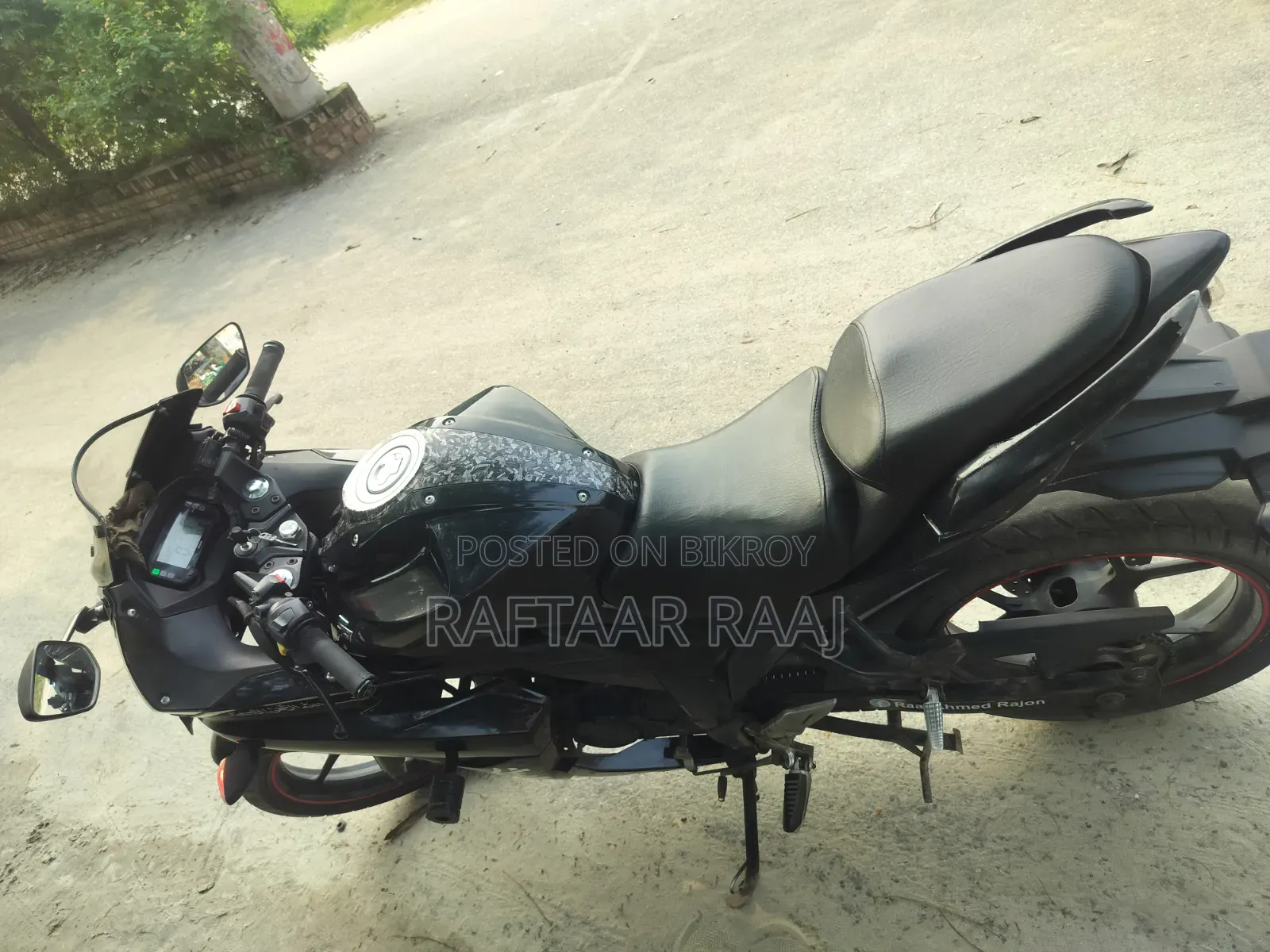 সুজুকি জিক্সার এসএফ ২০১৯ কালো