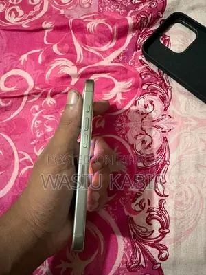 Apple iPhone 15 Pro 128 GB Gray