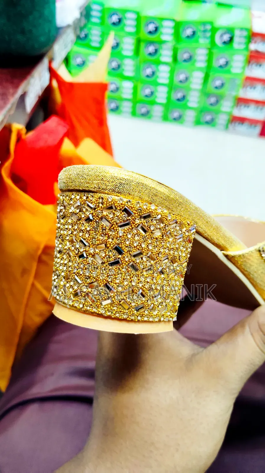 হাই হিল হাফ সু